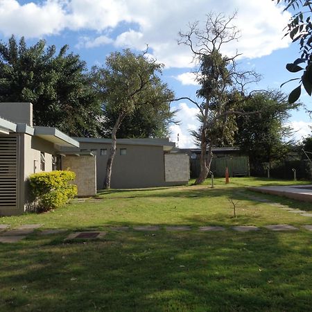 Sandpiper Villas Chobe Kasane Exterior photo